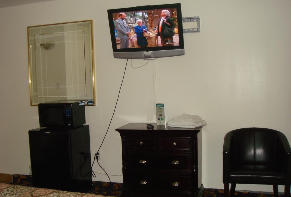 Americas Best Inn And Suites Niagara Falls Esterno foto