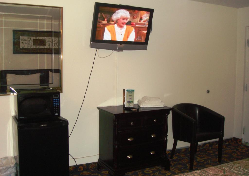 Americas Best Inn And Suites Niagara Falls Camera foto