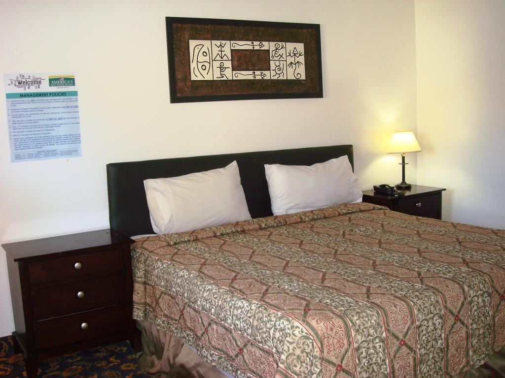 Americas Best Inn And Suites Niagara Falls Camera foto