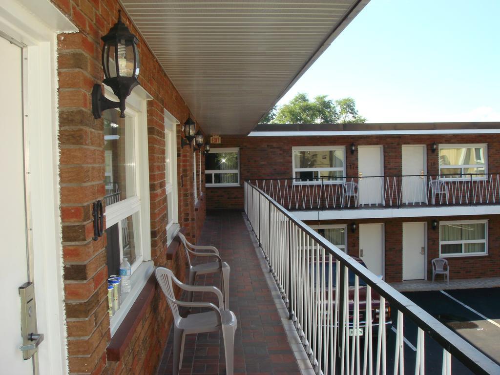 Americas Best Inn And Suites Niagara Falls Esterno foto
