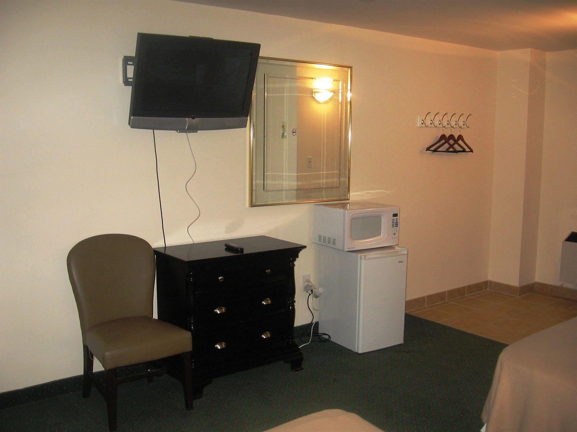 Americas Best Inn And Suites Niagara Falls Esterno foto
